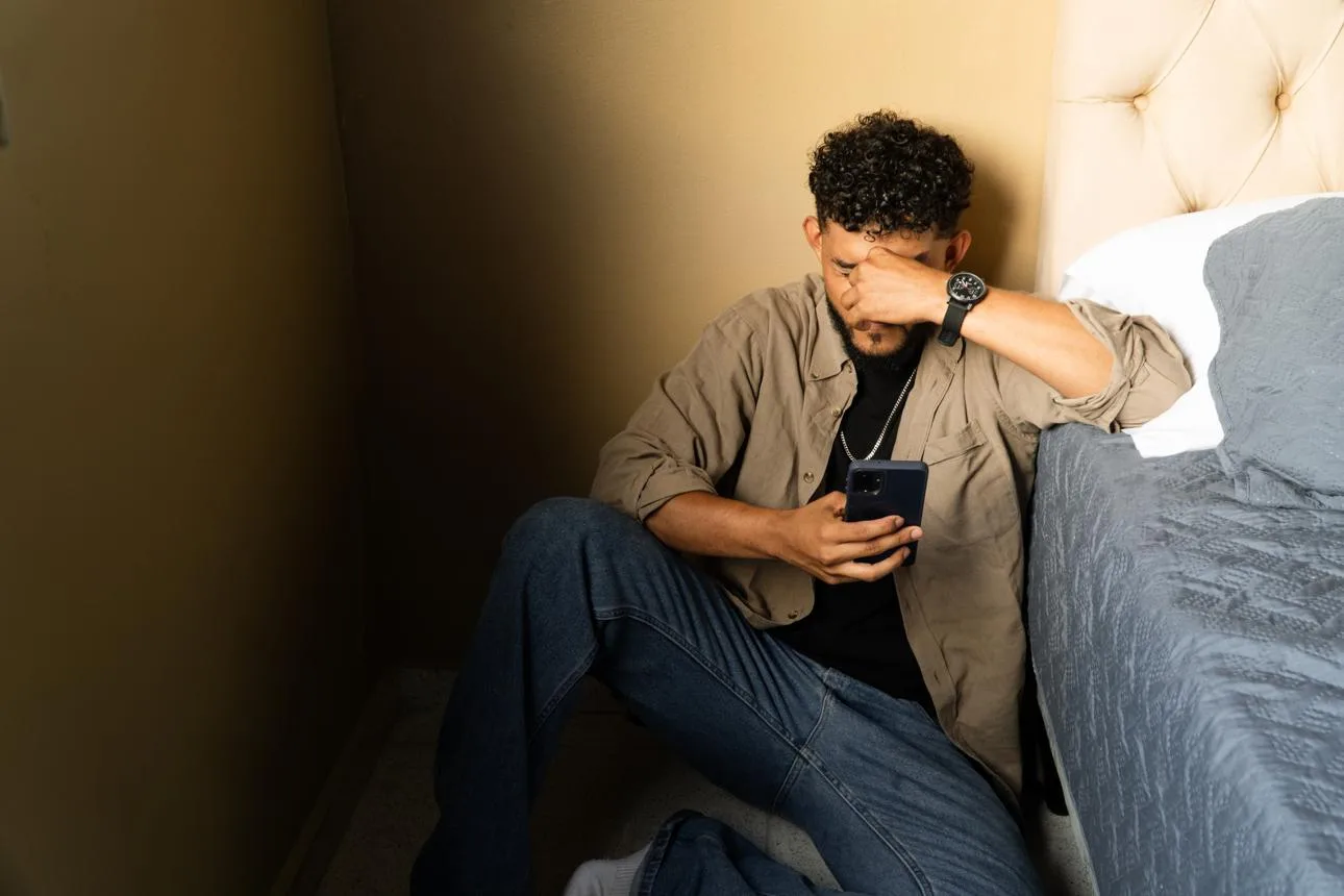 Searching for help in moments of uncertainty